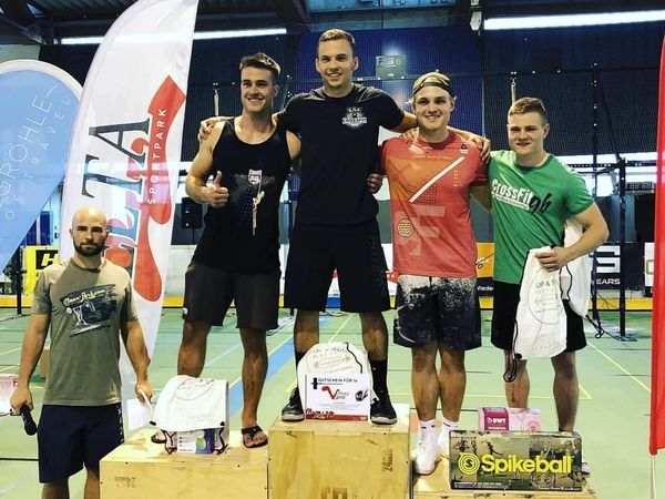 Clean&Jerk 2018 Siegerbild, Mitte Victor Schröder